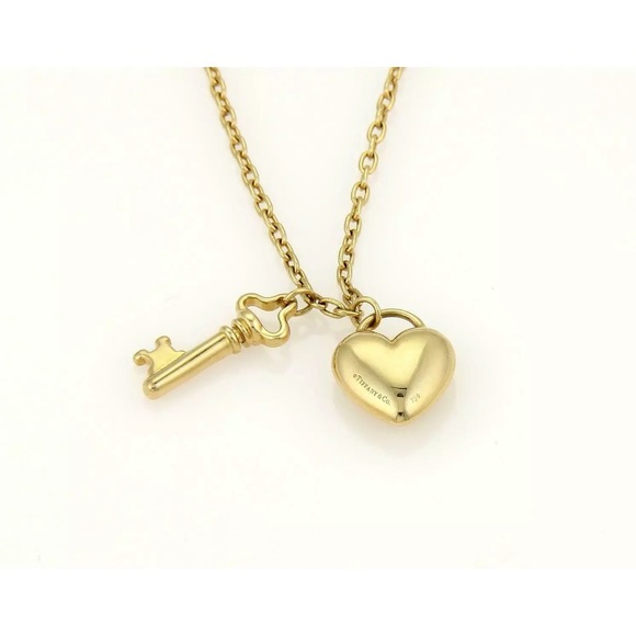Rare Tiffany’s gold heart and key necklace - Picture 3 of 12
